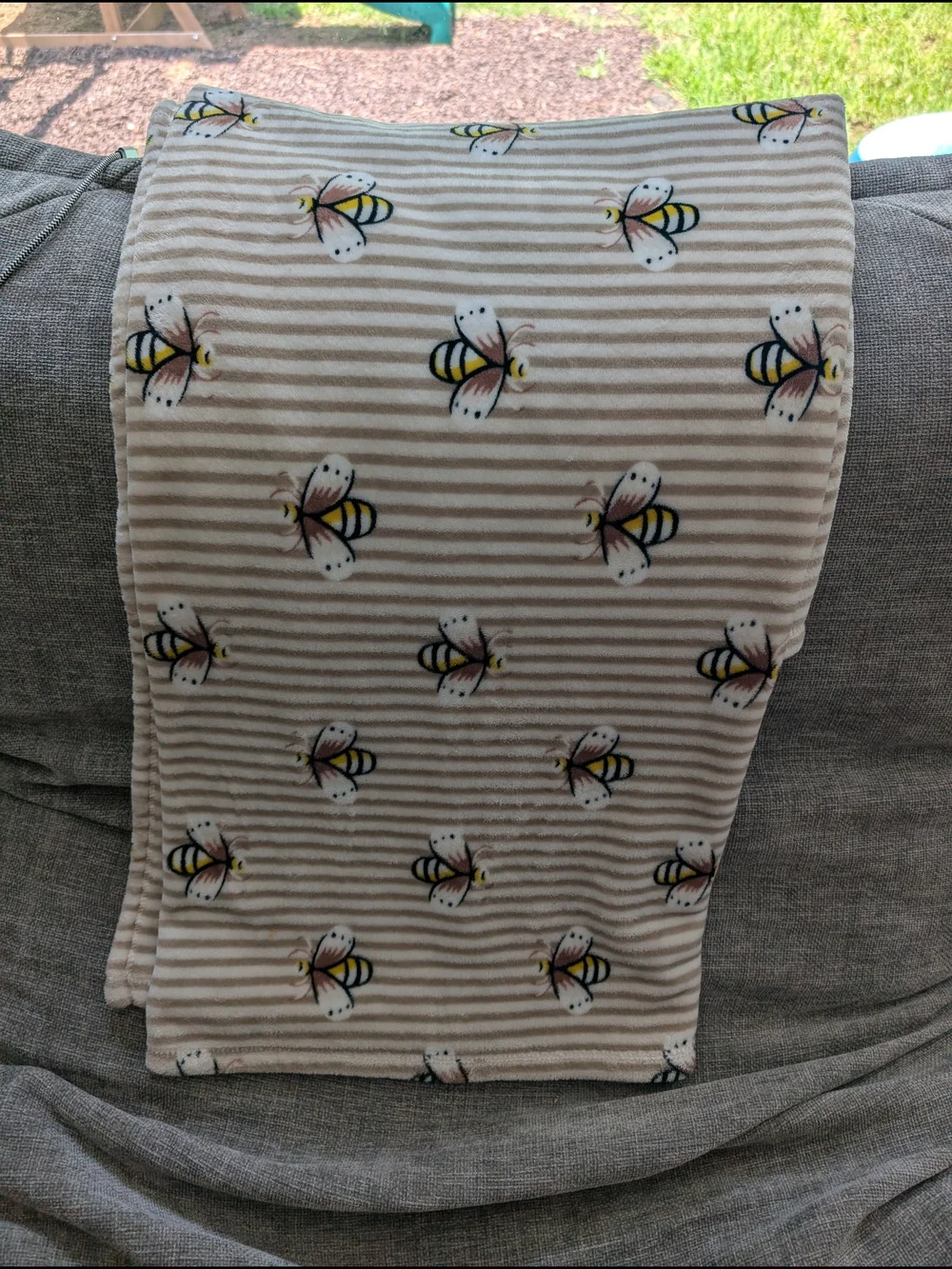 Vera Bradley Beige and White Striped Bee Print Throw